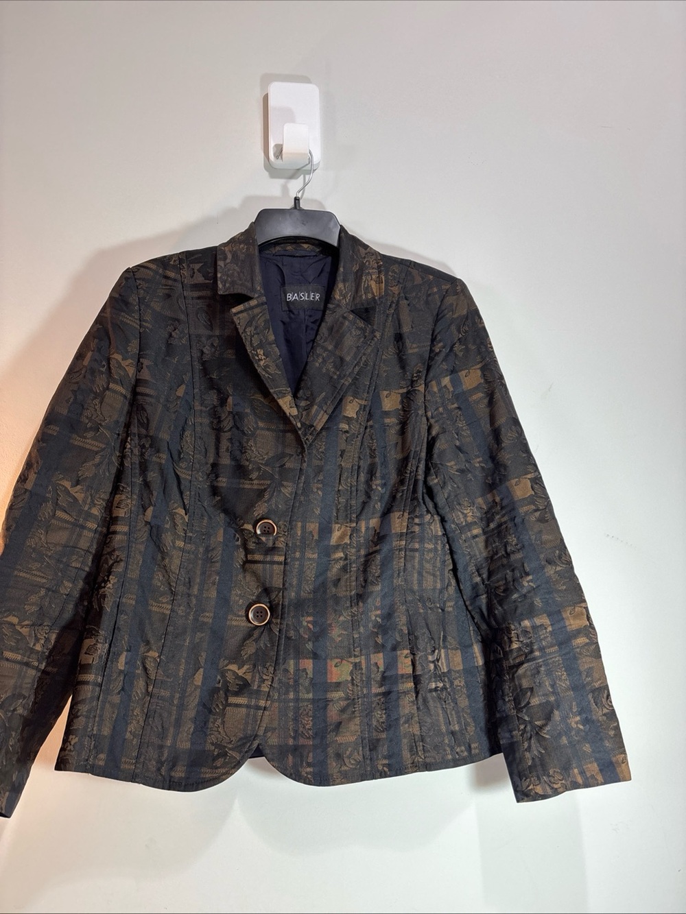 Basler Black and Bronze Patterned Women's Jacket. 1155